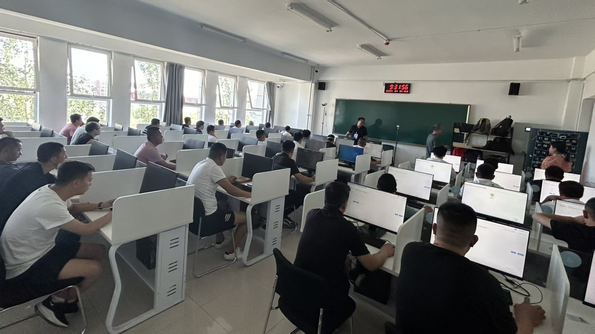 鄂尔多斯市国家标准化考试中心